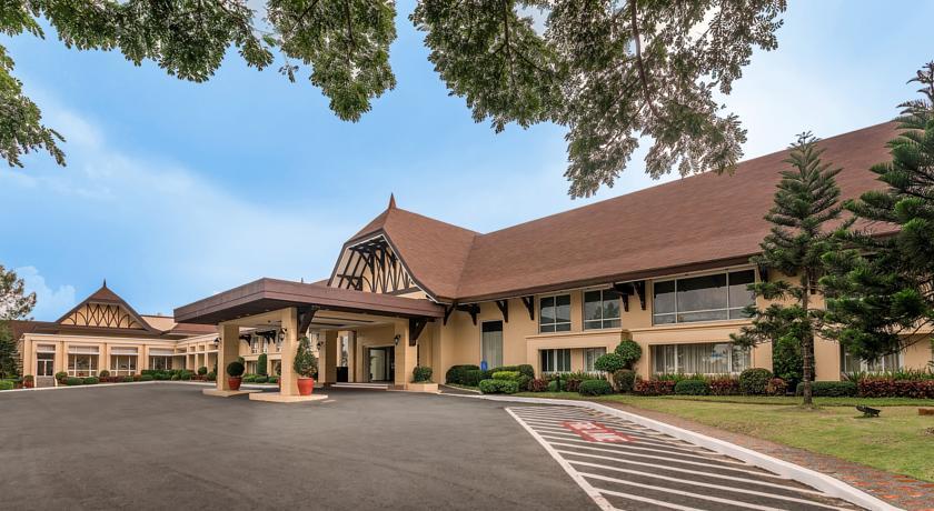 Taal Vista Hotel Tagaytay City Екстер'єр фото The hotel's main entrance