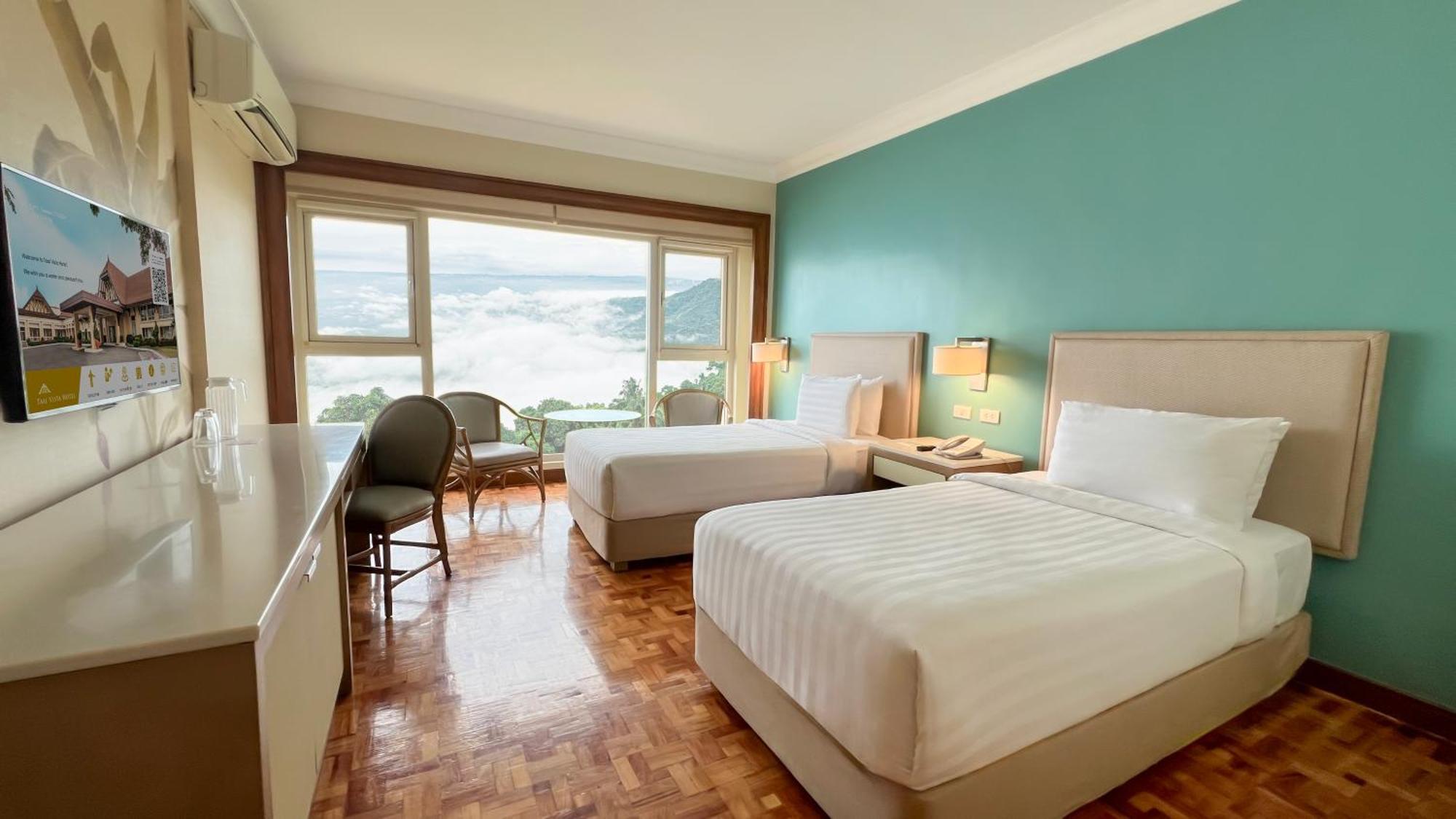 Taal Vista Hotel Tagaytay City Екстер'єр фото Deluxe Room